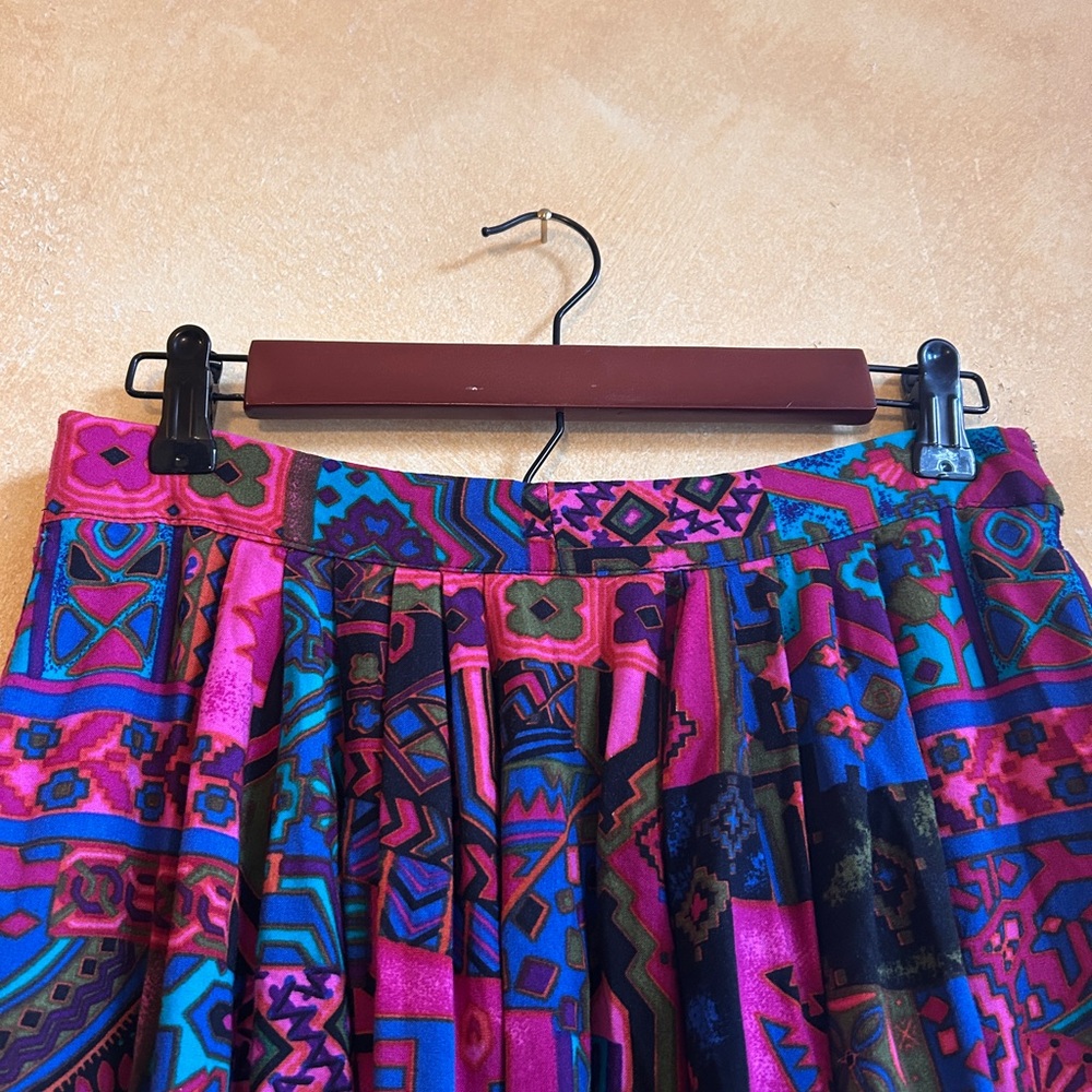 Colorful Geometric Print Skirt - Picture 3 of 7